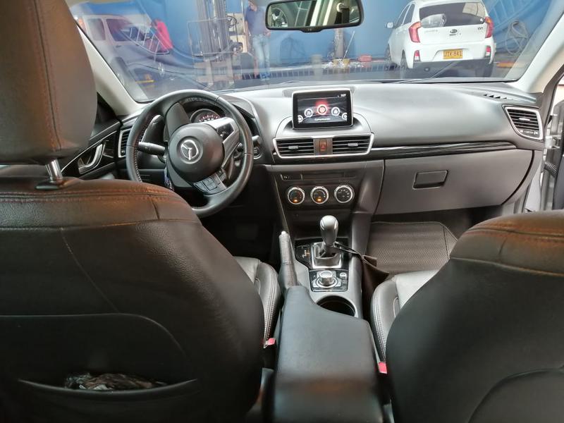 Mazda 3 • 2017 • 54,000 km 3