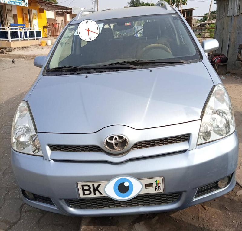 Toyota Corolla Verso • 2005 • 260,000 km 1