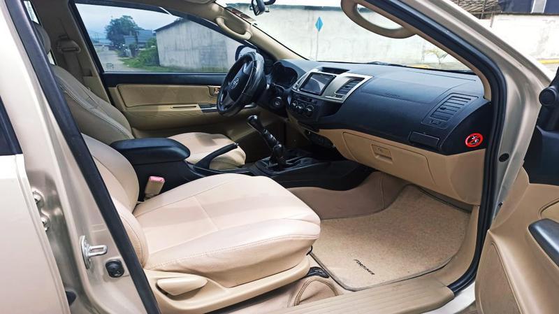 Toyota Fortuner • 2014 • 74,000 km 9