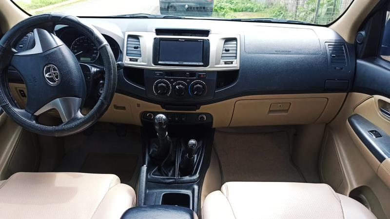 Toyota Fortuner • 2014 • 74,000 km 7