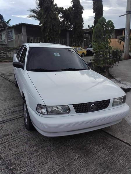Nissan Sentra • 2009 • 57,000 km 2