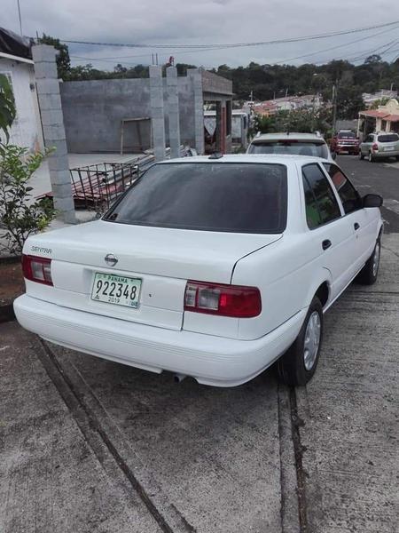 Nissan Sentra • 2009 • 57,000 km 1