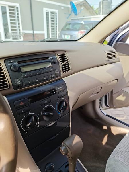 Toyota Corolla • 2006 • 135,000 km 3