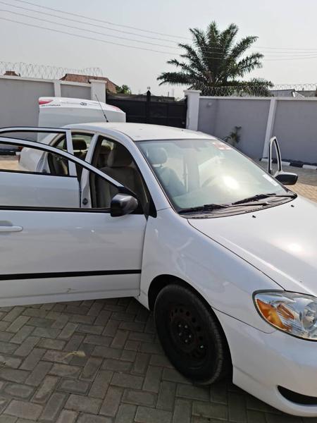 Toyota Corolla • 2006 • 135,000 km 4