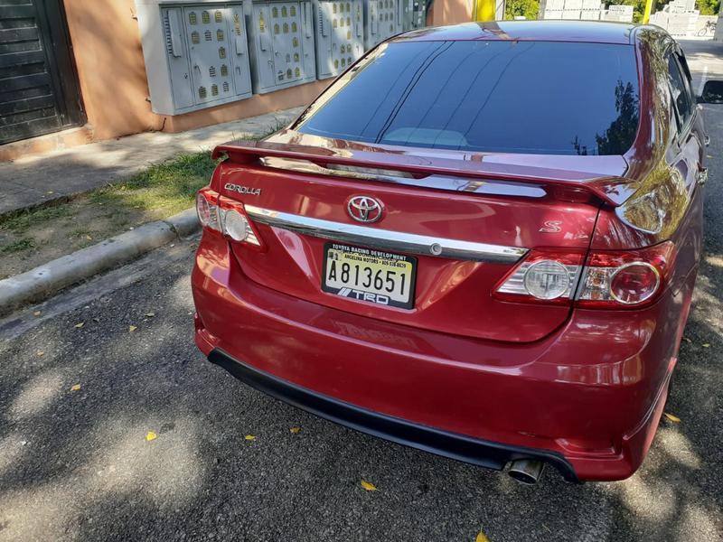 Toyota 4 Runner Limited • 2013 • 20 km 11
