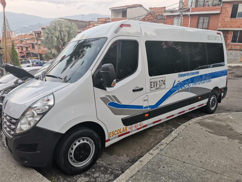 Renault Master • 2019 • 85,000 km 4