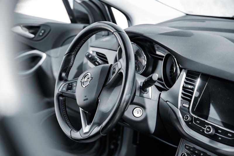 Opel Astra • 2017 • 150,000 km 4