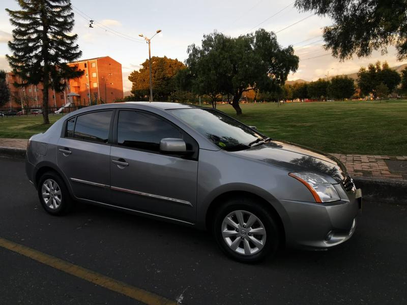 Nissan Sentra 2.0 • 2013 • 114,000 km 9