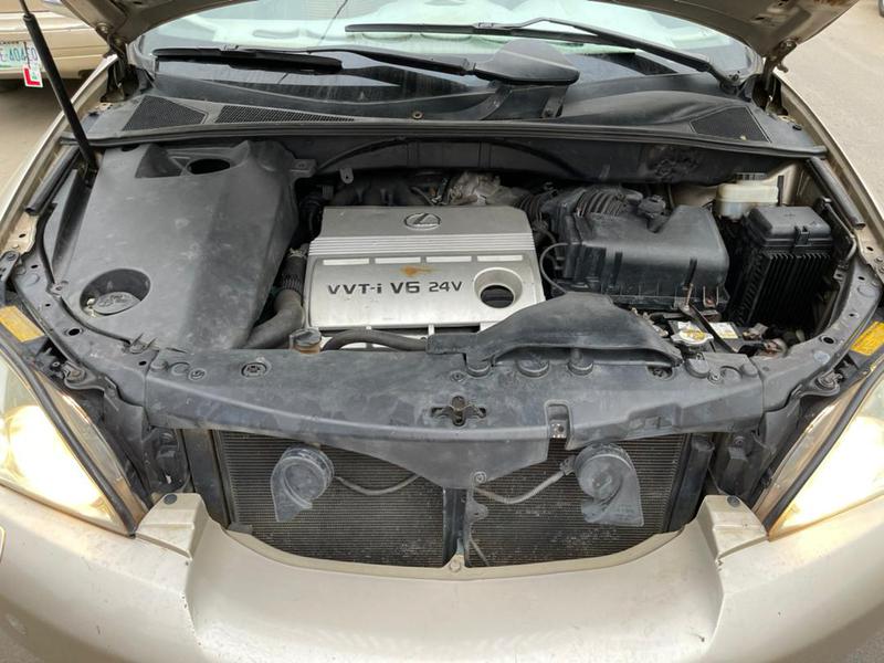 Lexus RX • 2005 • 140 km 4