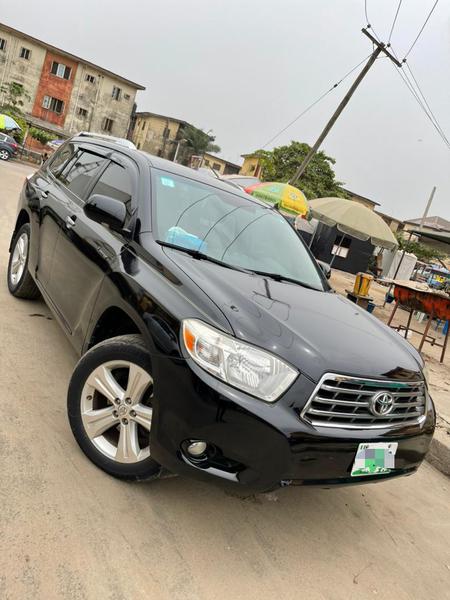 Toyota Highlander • 2008 • 93 km 3