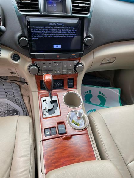 Toyota Highlander • 2008 • 93 km 4