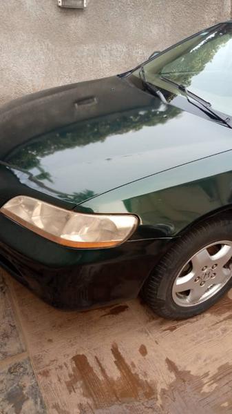 Honda Accord • 1997 • 200,000 km 4