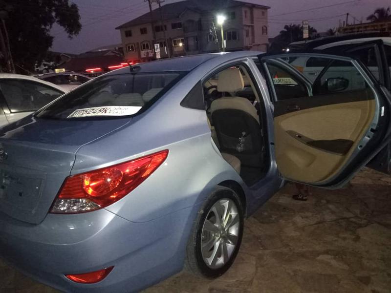 Hyundai Accent • 2012 • 112,805 km 4