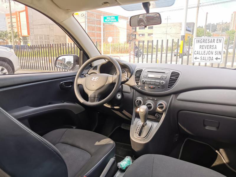 Hyundai i10 • 2013 • 90,000 km 4