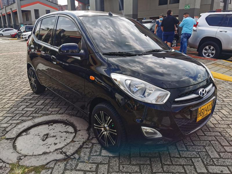 Hyundai i10 • 2013 • 90,000 km 3