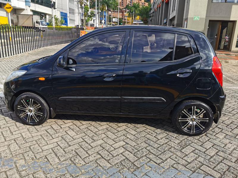 Hyundai i10 • 2013 • 90,000 km 7