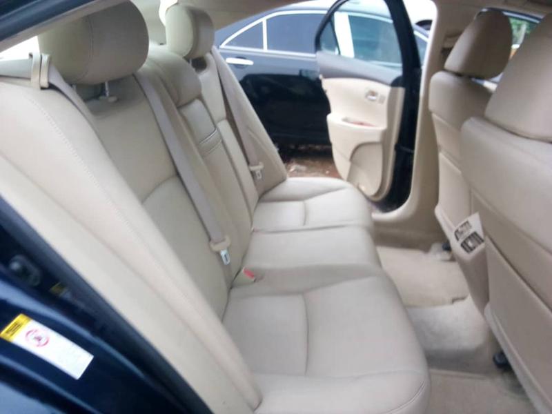 Lexus GS • 2010 • 70,000 km 3