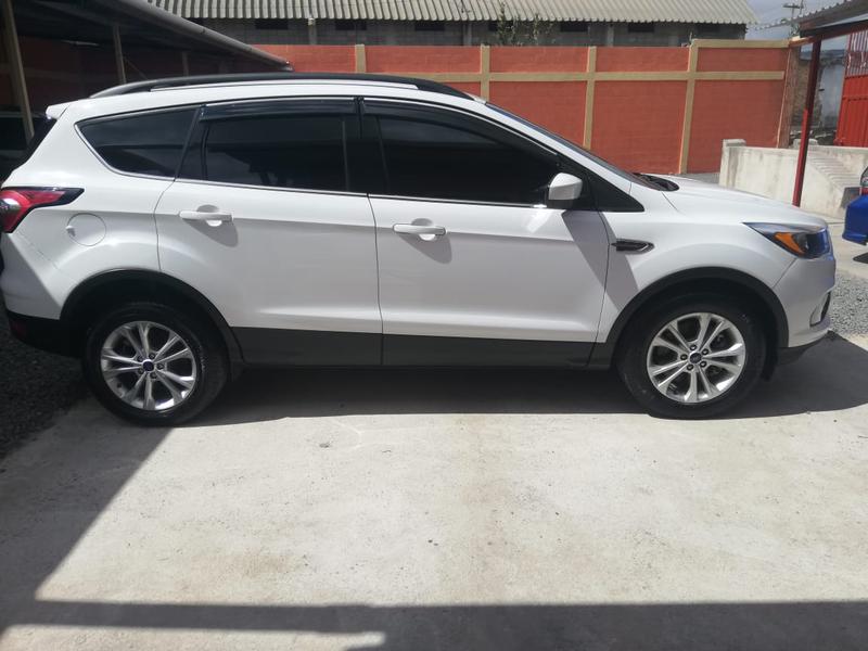 Ford Escape • 2018 • 55,000 km 3
