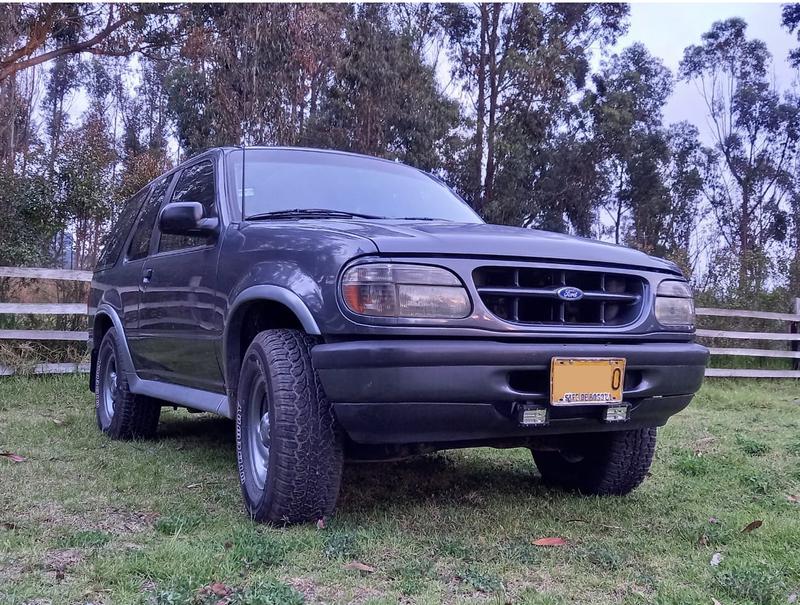 Ford Explorer • 1997 • 2,470,000 km 5