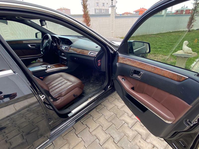 Mercedes-Benz E • 2013 • 194,000 km 3