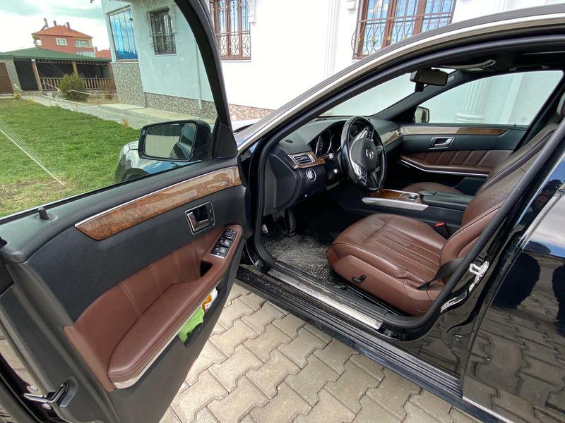 Mercedes-Benz E • 2013 • 194,000 km 11