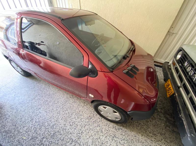 Renault Twingo • 2011 • 97,000 km 4