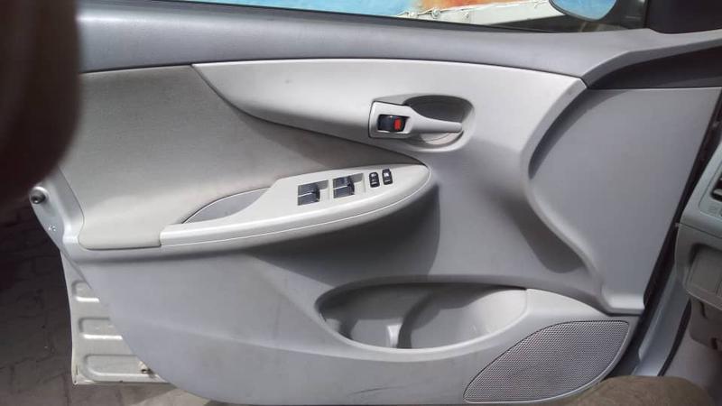 Toyota Corolla • 2011 • 170,000 km 5