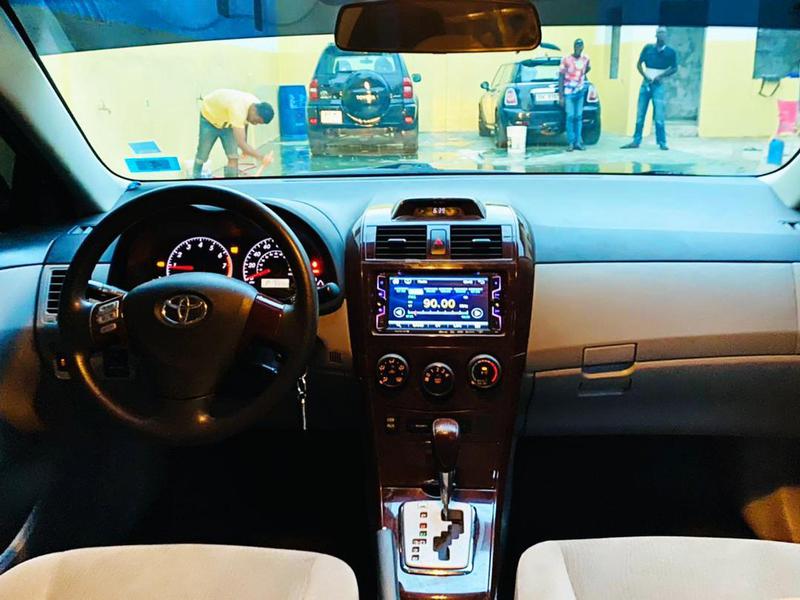 Toyota Corolla • 2014 • 93,712 km 5