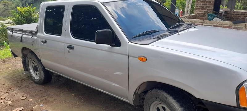 Nissan NP300 Pickup • 2011 • 137,000 km 2