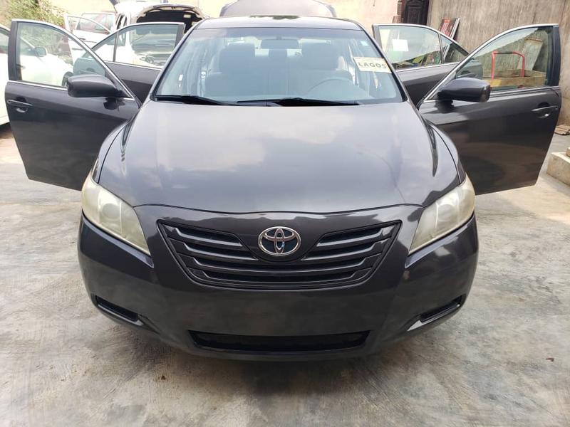 Toyota Camry • 2009 • 100,000 km 3