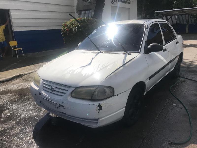 Kia Avella • 2000 • 1 km 2