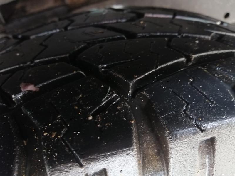 Toyota Hilux • 1994 • 196,000 km 4