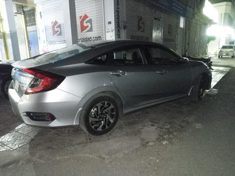 Honda Civic • 2018 • 96,000 km 5