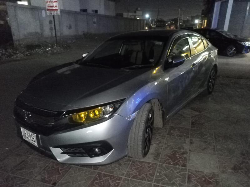 Honda Civic • 2018 • 96,000 km 4