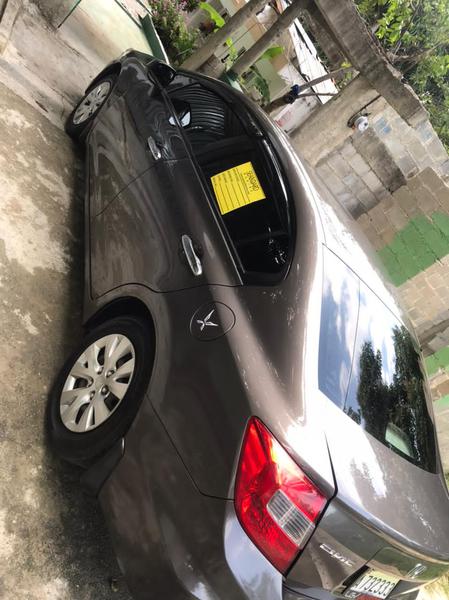 Honda  • 2012 • 260,000 km 3