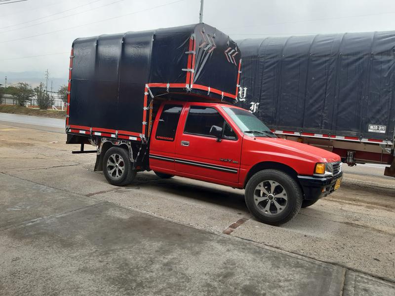 Chevrolet Luv • 1996 • 304,785 km 8