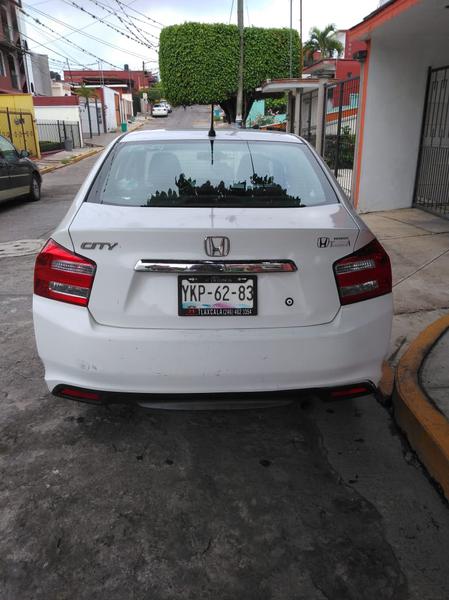 Honda City • 2013 • 68,000 km 3