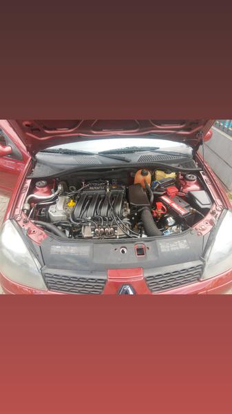 Renault Clio • 2009 • 130,000 km 2