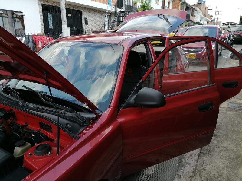 Hyundai Accent • 2001 • 189,000 km 2