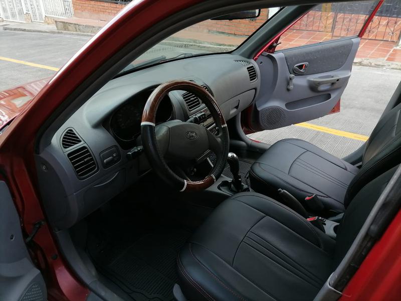 Hyundai Accent • 2001 • 189,000 km 6
