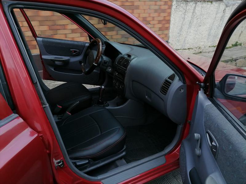 Hyundai Accent • 2001 • 189,000 km 4