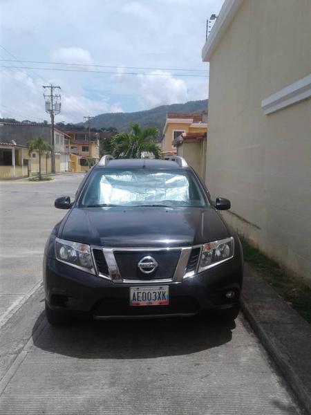 Nissan Terrano • 2014 • 9,800,000 km 1