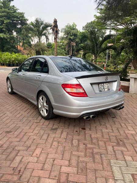 Mercedes-Benz 200 - 300 • 2011 • 125 km 5