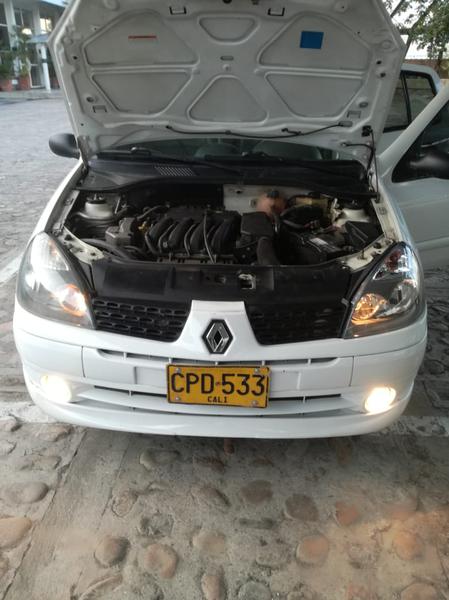 Renault Clio • 2007 • 143,000 km 1