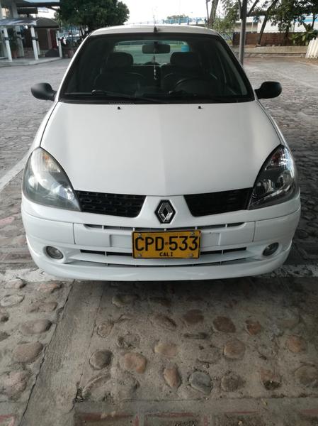 Renault Clio • 2007 • 143,000 km 3