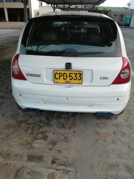 Renault Clio • 2007 • 143,000 km 8