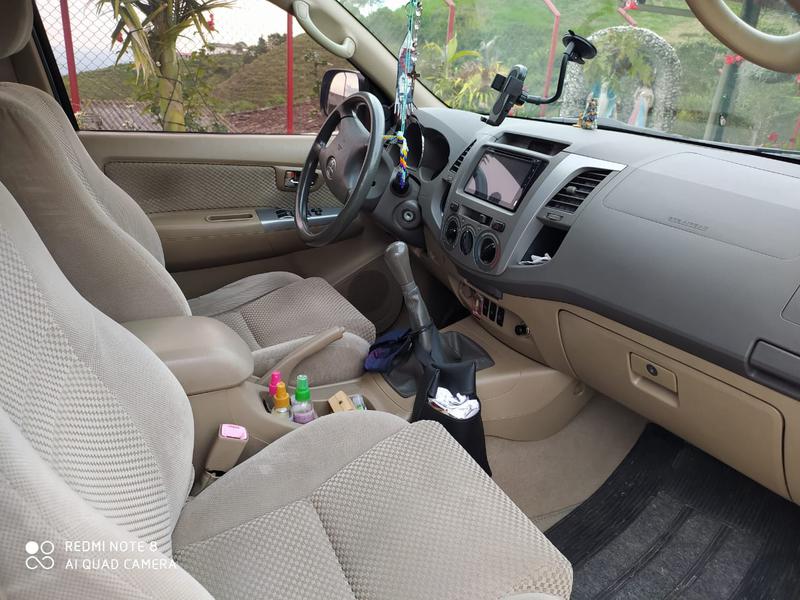 Toyota Fortuner • 2010 • 134,000 km 6