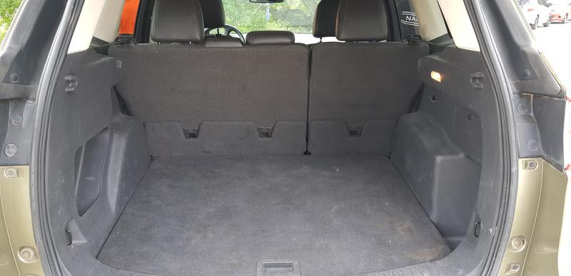 Ford Escape • 2013 • 177,000 km 9