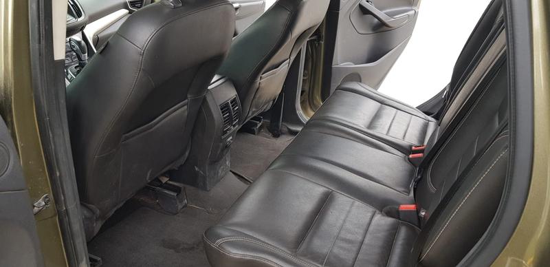 Ford Escape • 2013 • 177,000 km 6