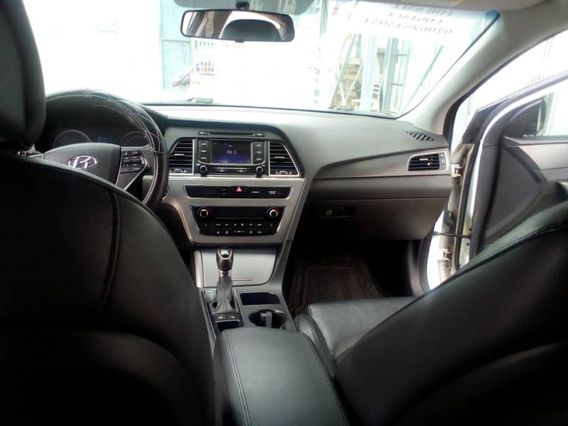 Hyundai Sonata • 2015 • 230,000 km 5